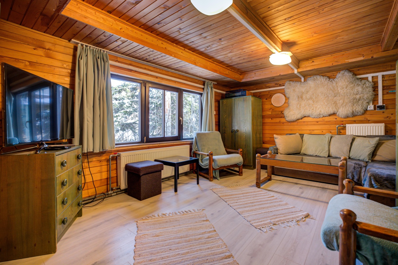 NA PREDAJ, chata, Štiavnické Bane, len 200 metrov od jazera